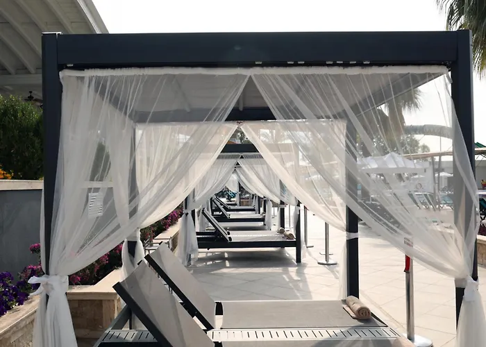 Crystal Paraiso Aqua CollectionSpa Hotel